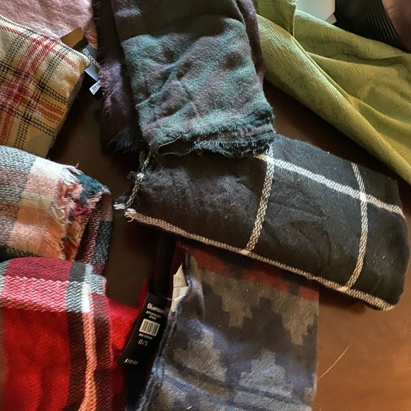 Blanket scarfs! - Picture 2 of 2